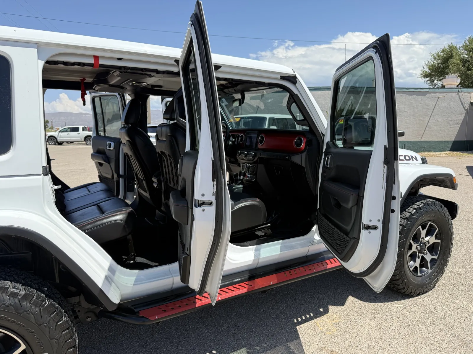 Jeep Wrangler photo 31