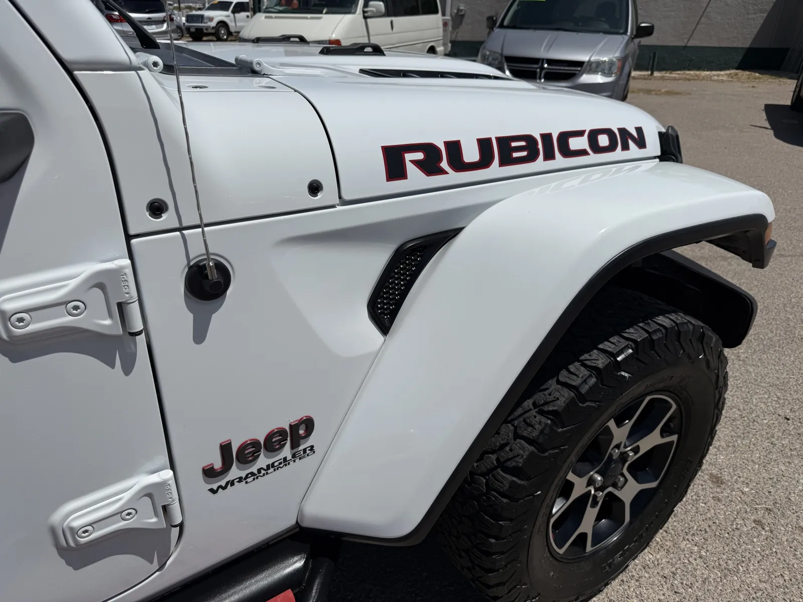 Jeep Wrangler photo 12