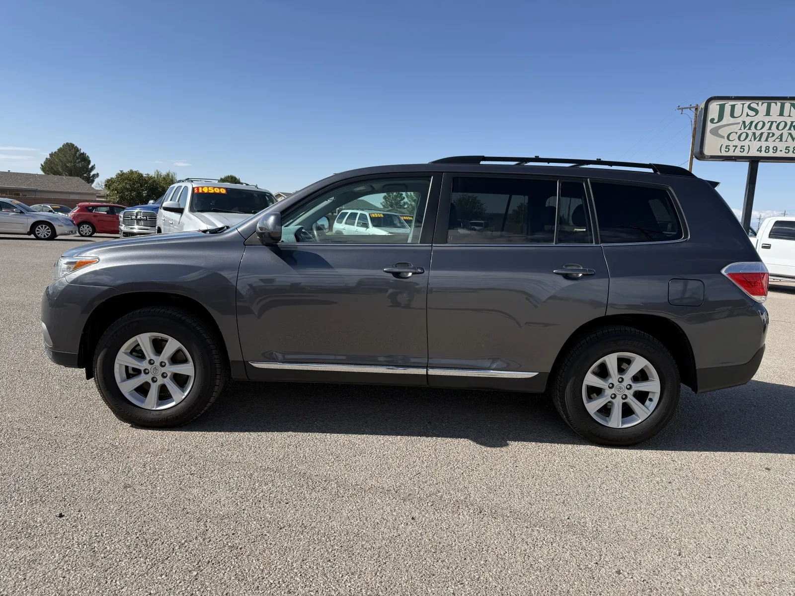 Photos of 2013 TOYOTA HIGHLANDER BASE for sale in Alamogordo, NM at Justin's Motor Company