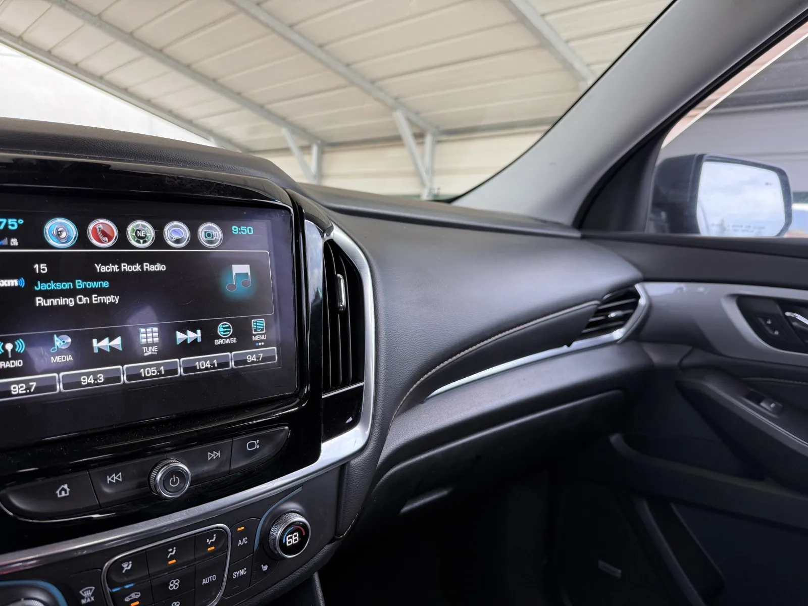 Chevrolet Traverse photo 16