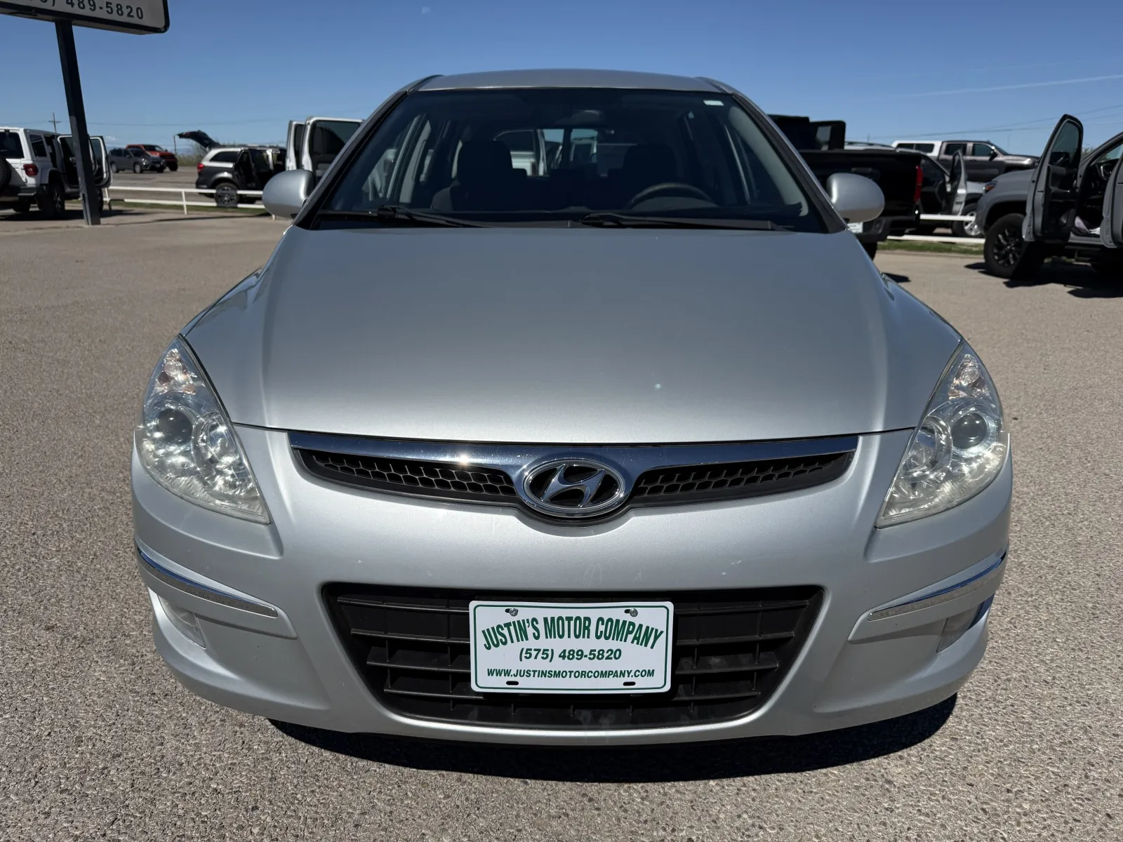 Hyundai Elantra photo 8