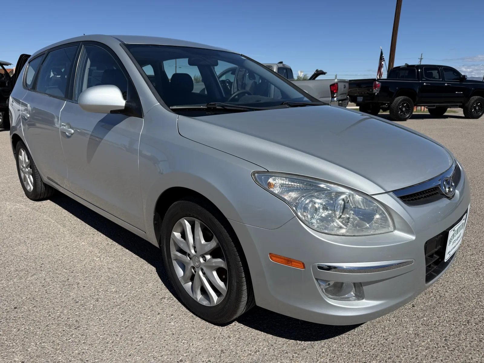 Hyundai Elantra photo 7