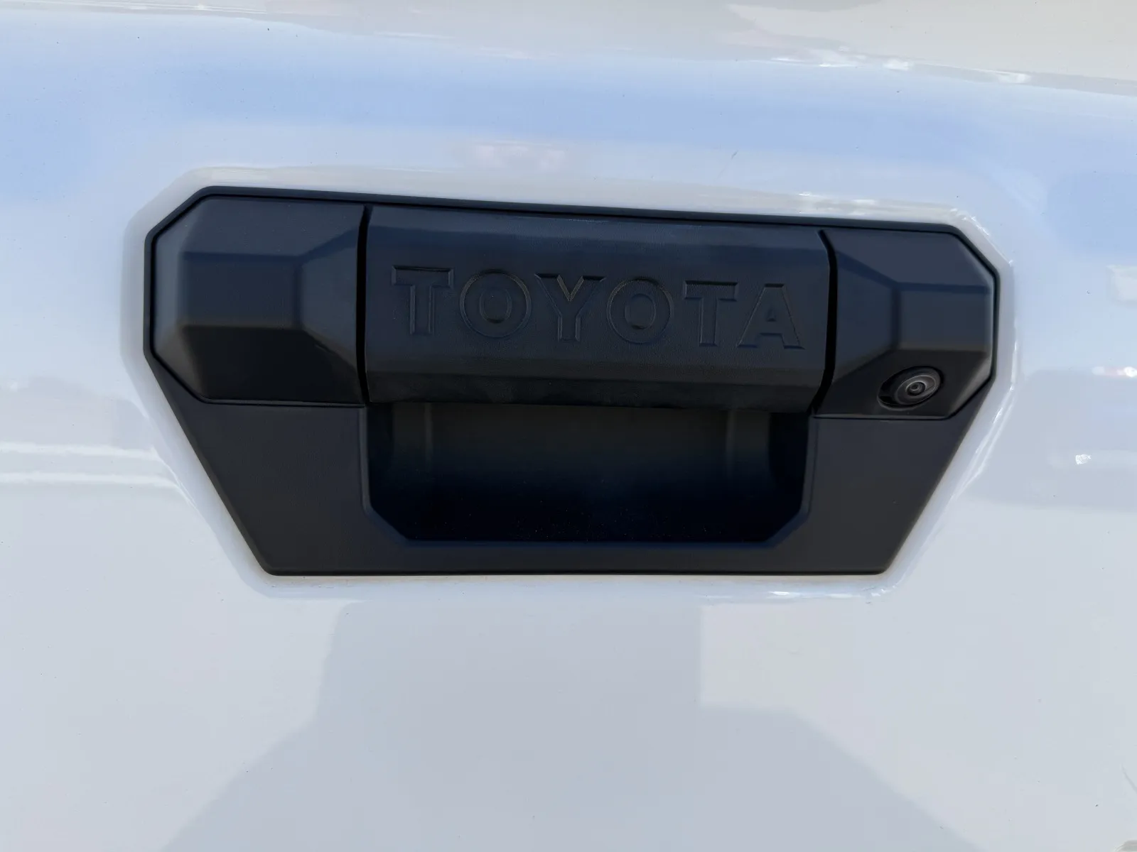 Toyota Tacoma photo 13