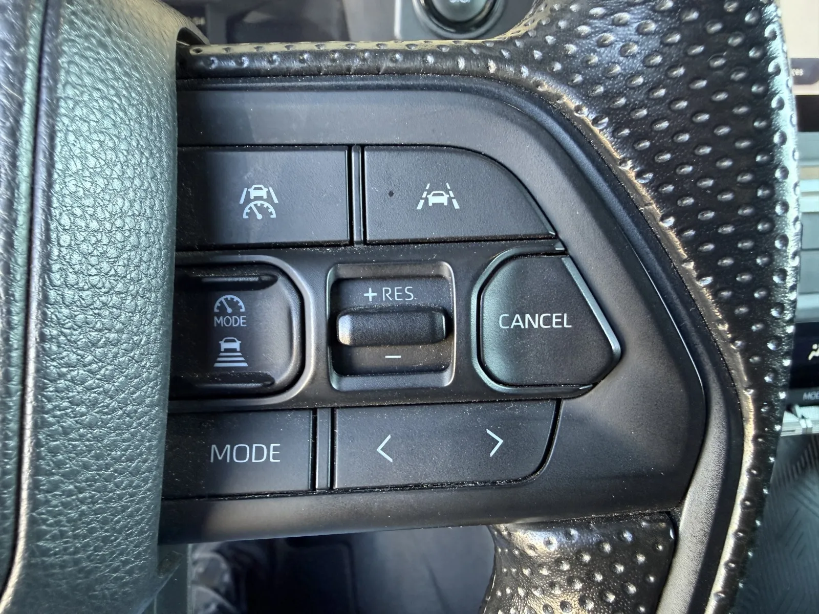 Toyota Tacoma photo 37