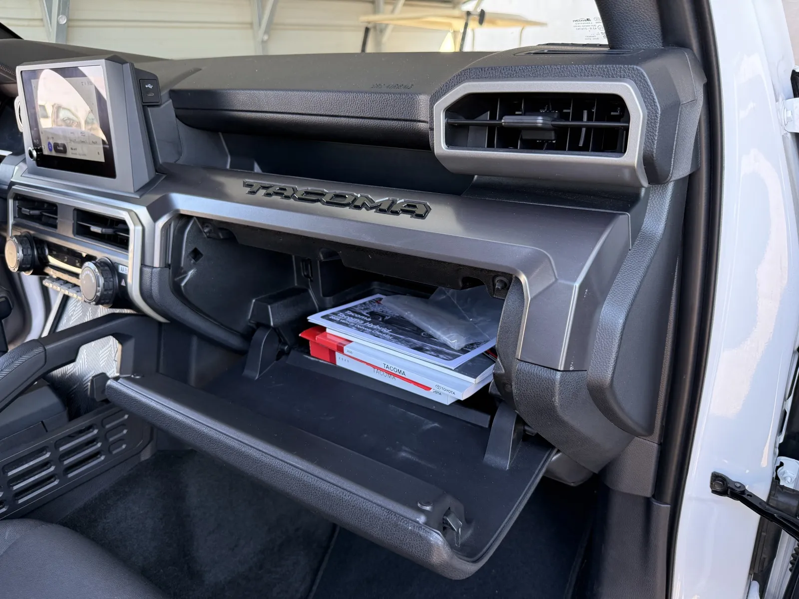 Toyota Tacoma photo 58