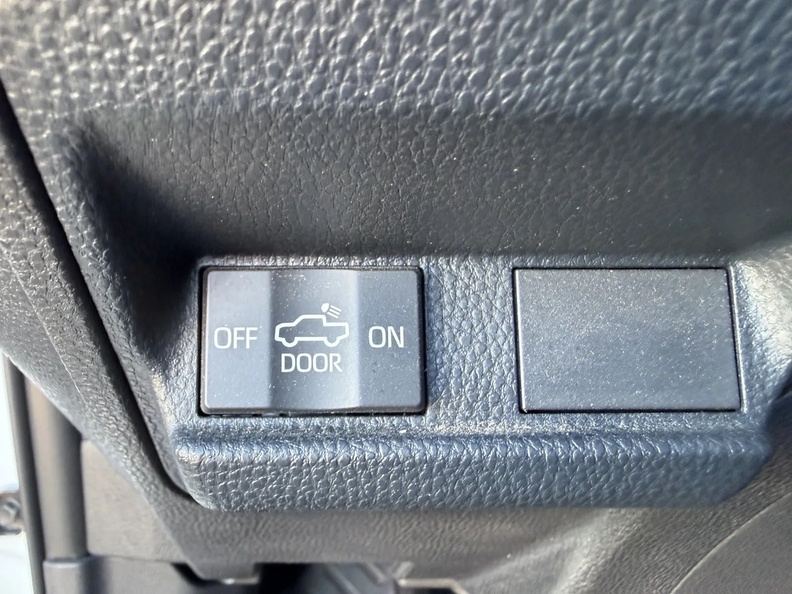 Toyota Tacoma photo 42