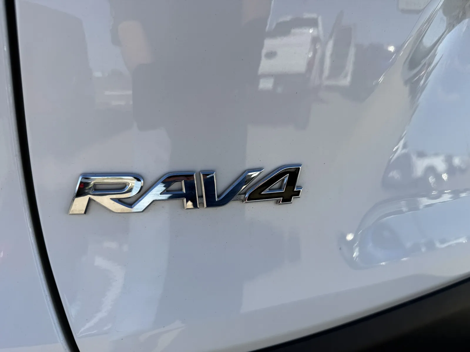 Toyota RAV4 photo 9