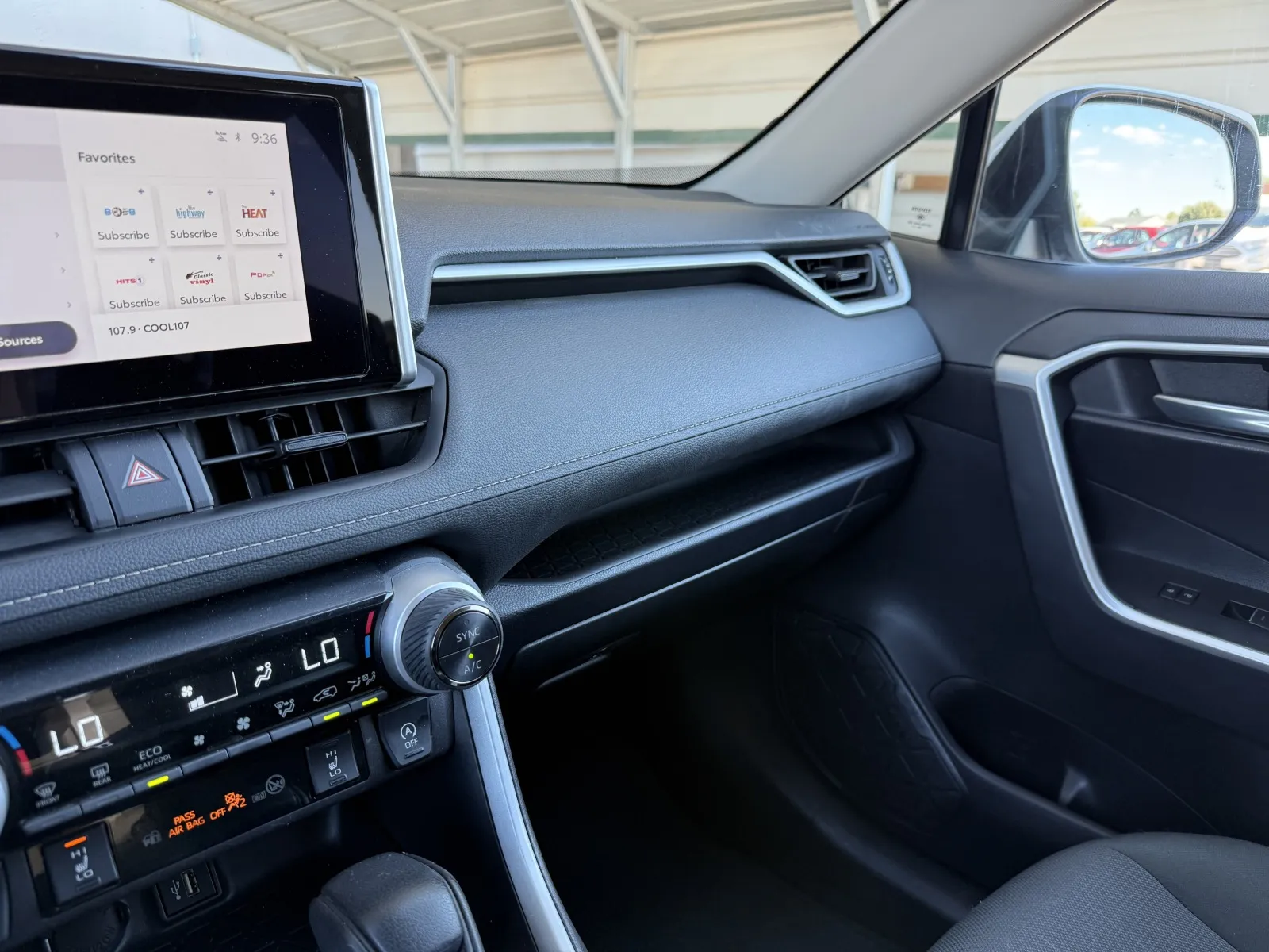 Toyota RAV4 photo 21