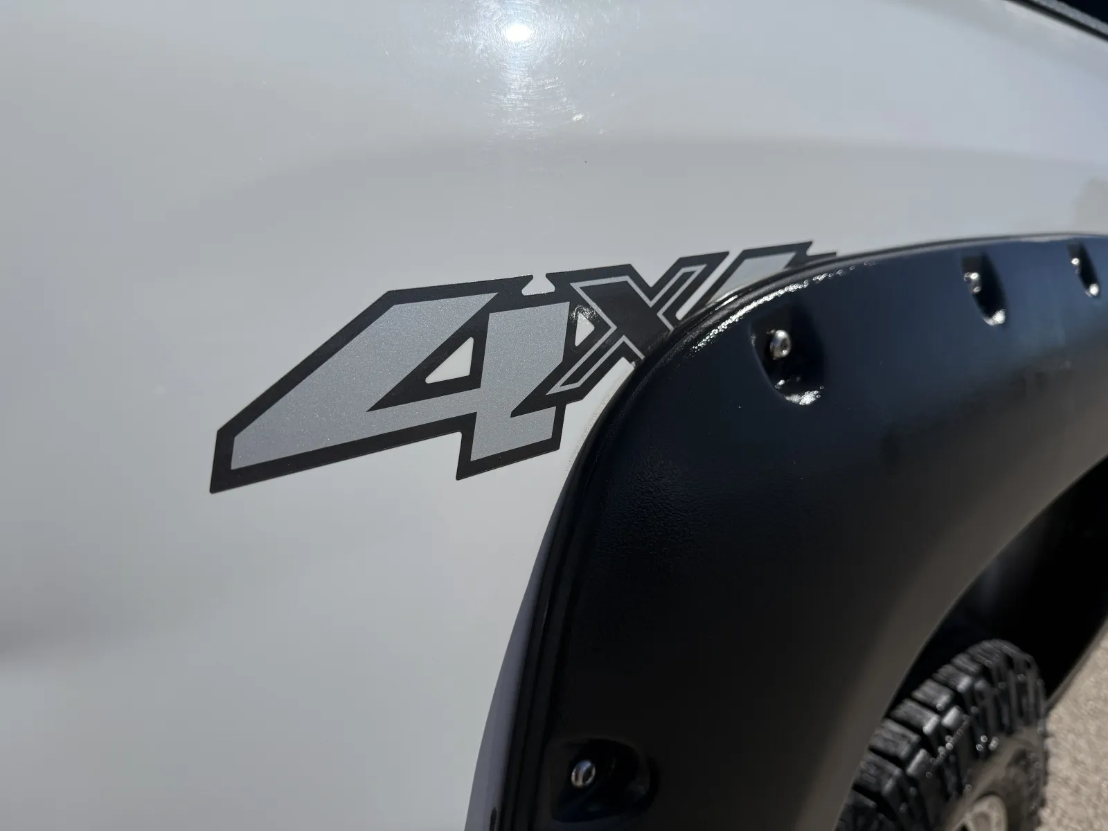 Chevrolet Silverado photo 19