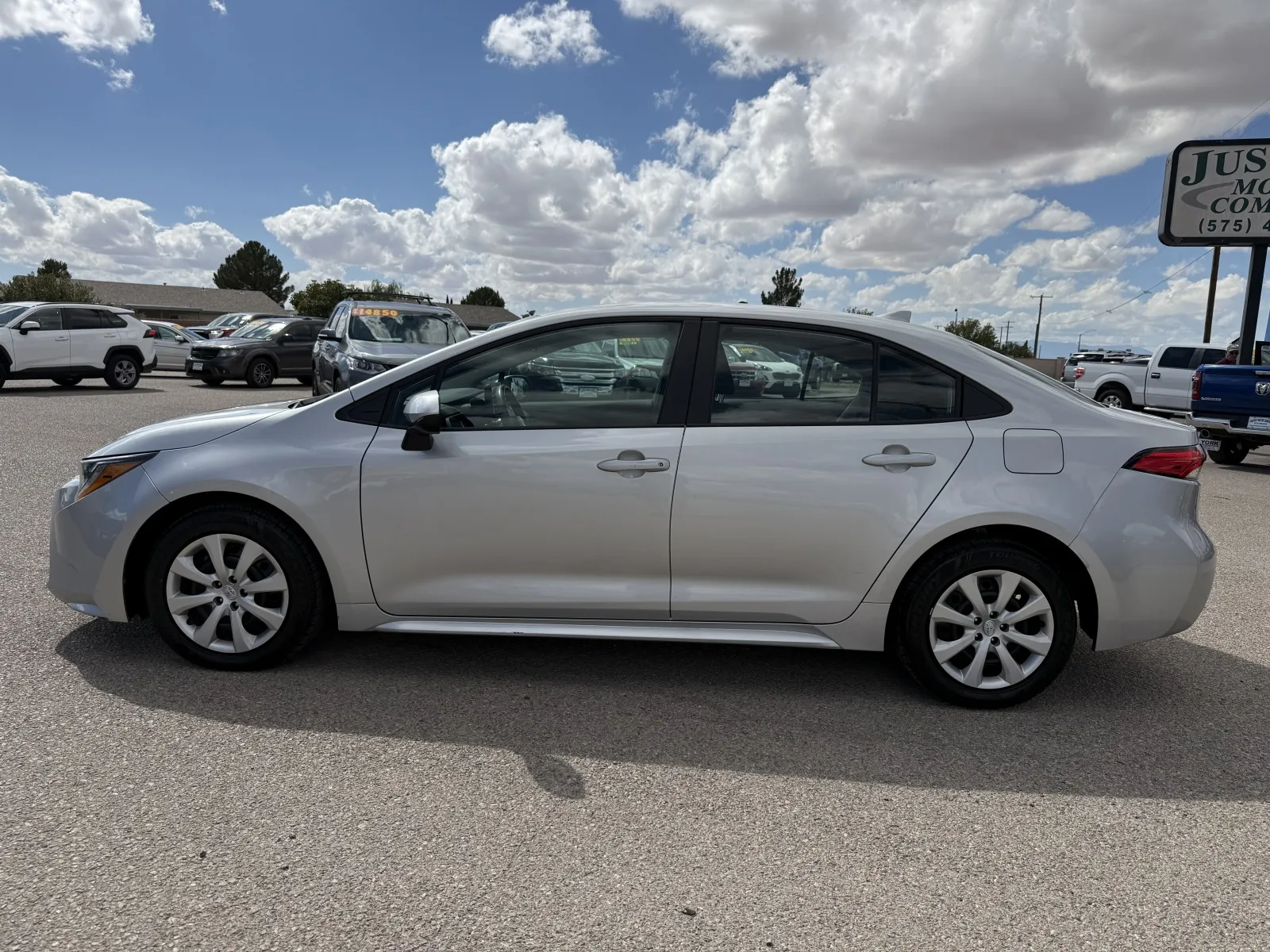 Toyota Corolla photo 2