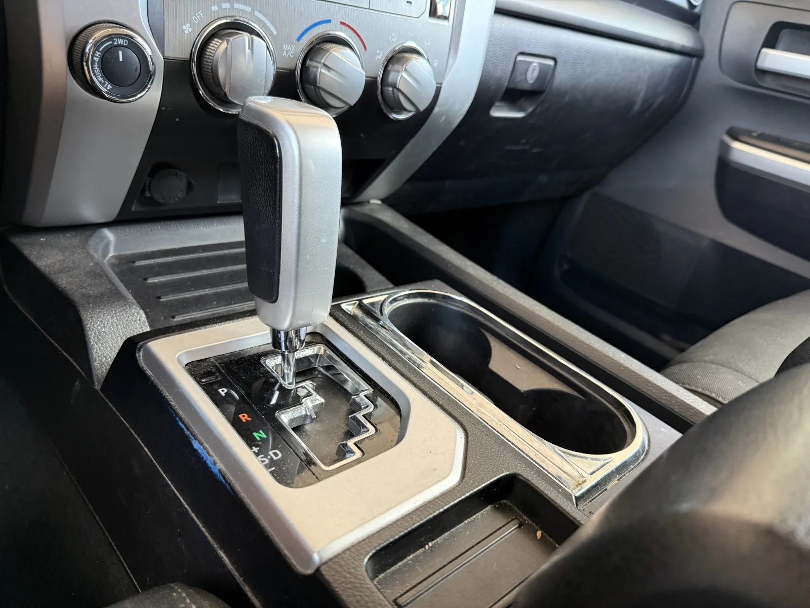 Toyota Tundra photo 32