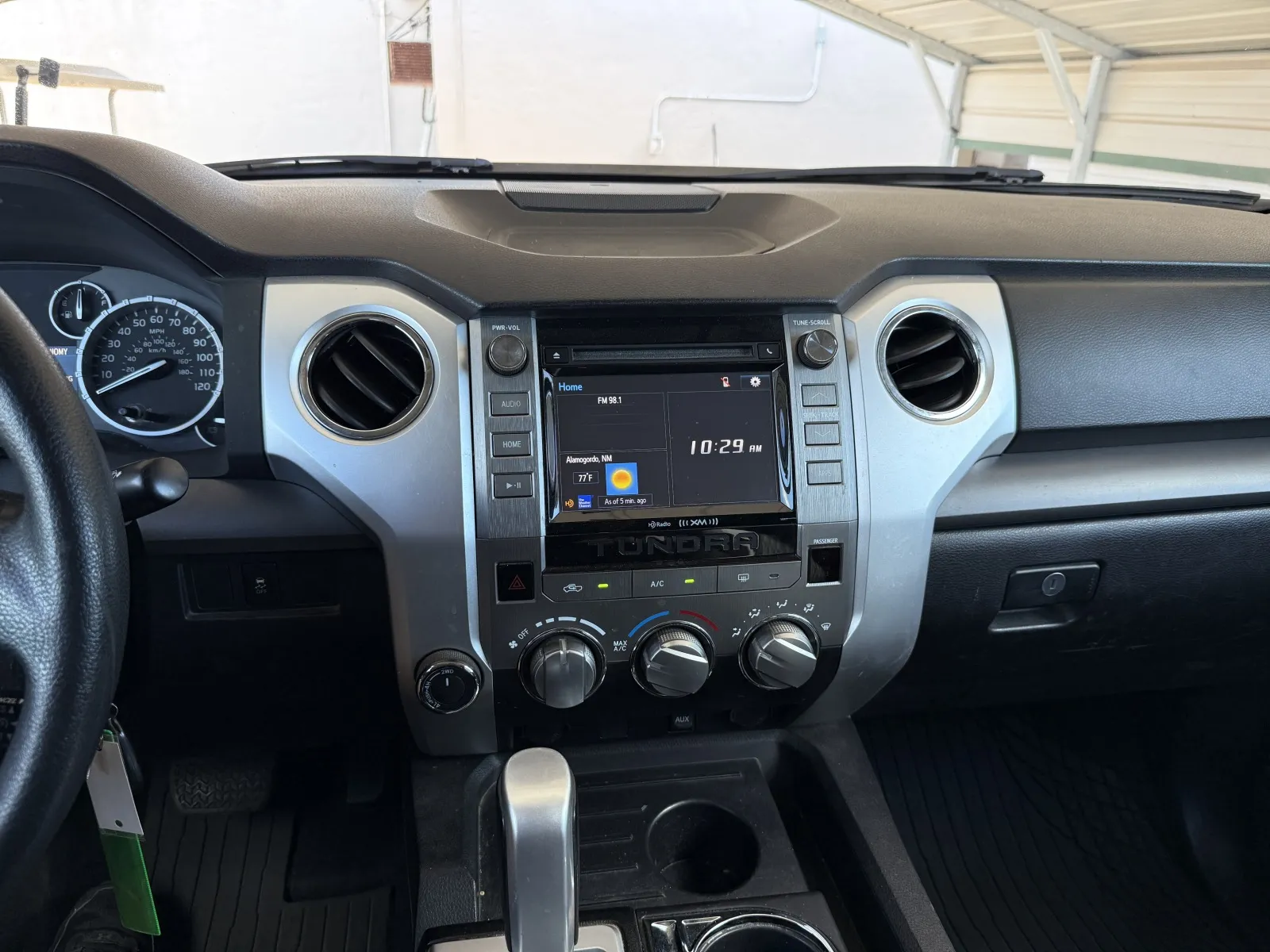 Toyota Tundra photo 30
