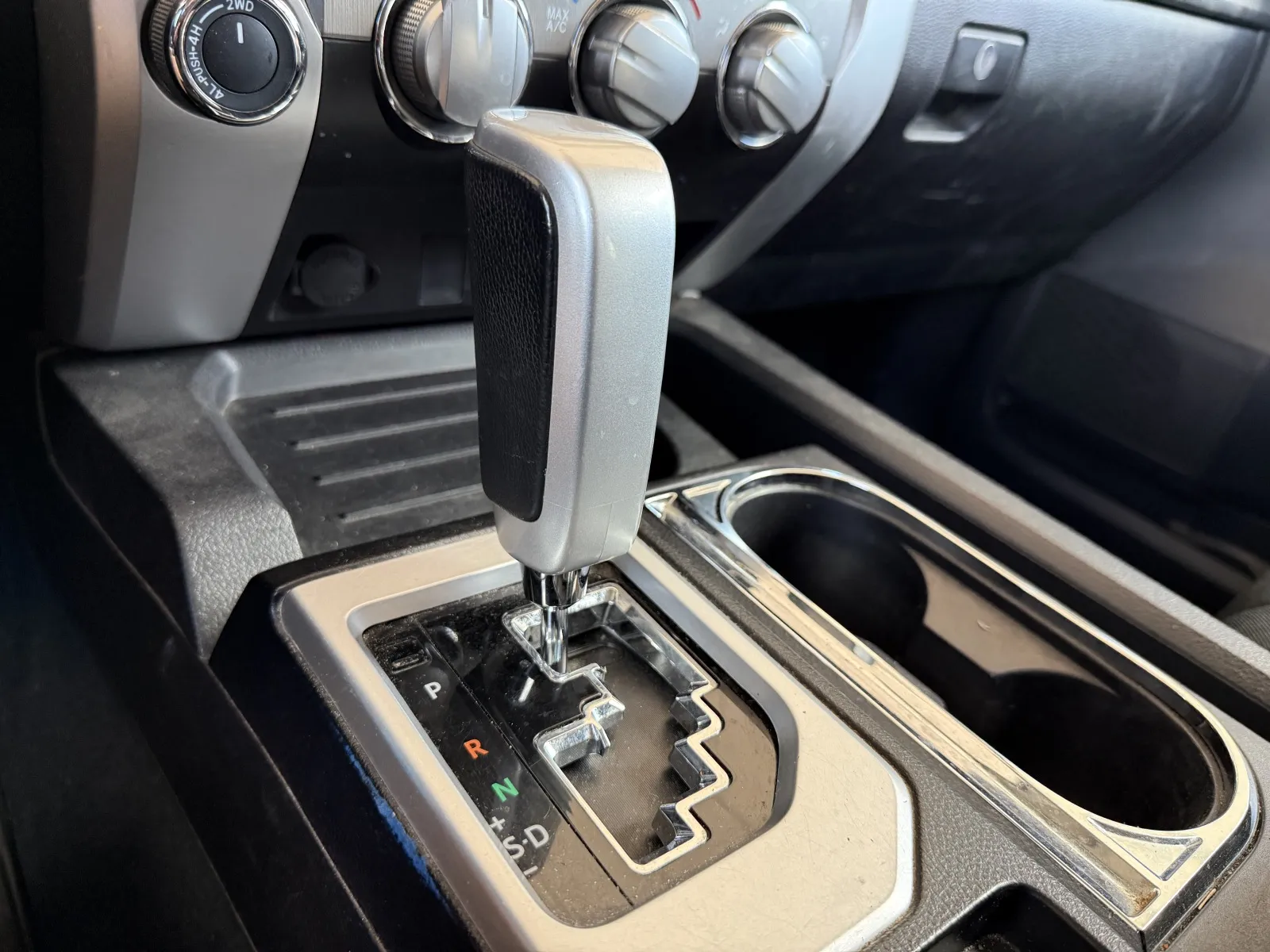 Toyota Tundra photo 33