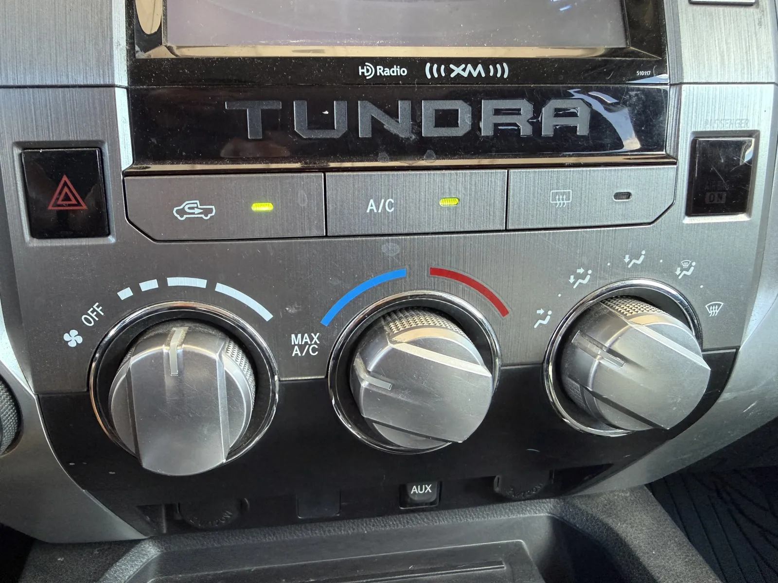 Toyota Tundra photo 37