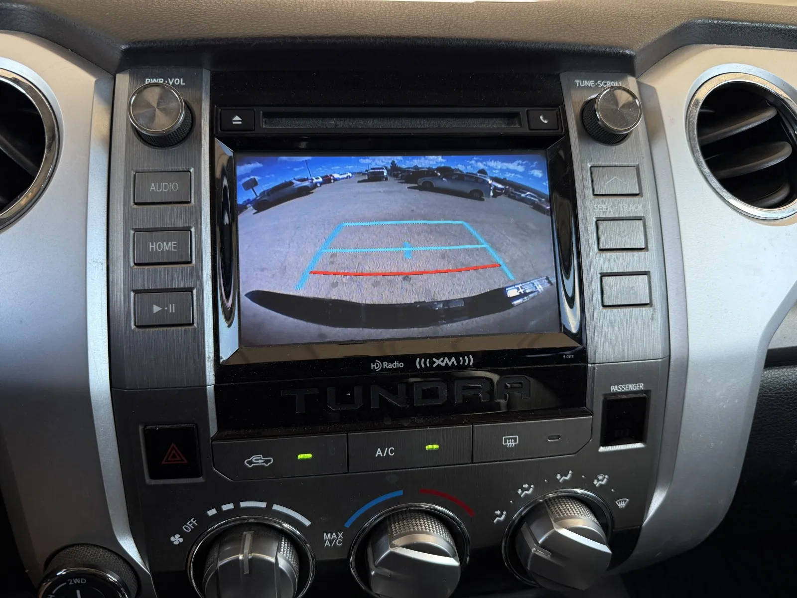 Toyota Tundra photo 36