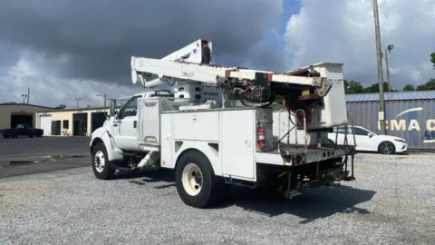 More photos of 2001 Ford Super Duty F-750 at Direct Auto, MS