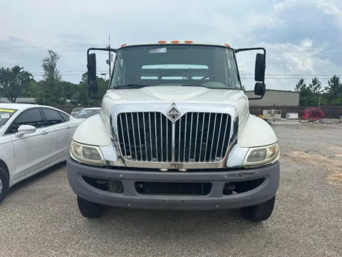 More photos of 2008 INTERNATIONAL 4000 RWD at Direct Auto, MS