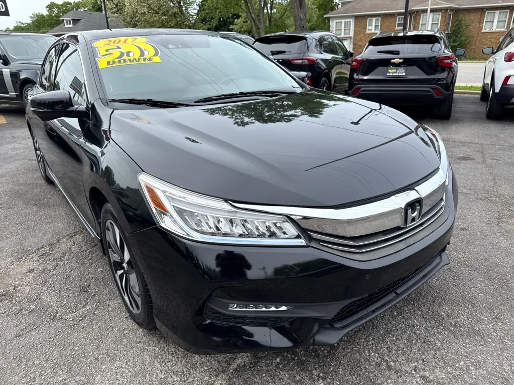 2017 Honda Accord Hybrid Touring's photo