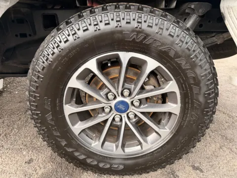 More photos of 2019 FORD F-150 SUPERCREW at Elite Auto Sales Hobart, IN