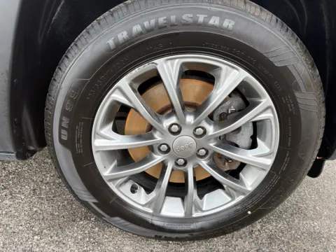 More photos of 2020 JEEP CHEROKEE LATITUDE PLUS at Elite Auto Sales Hobart, IN