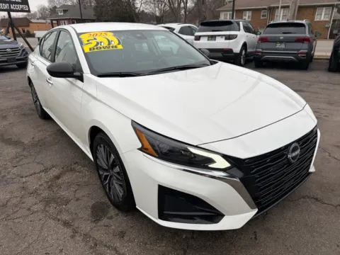 White 2025 NISSAN ALTIMA SV for sale in Hobart, IN