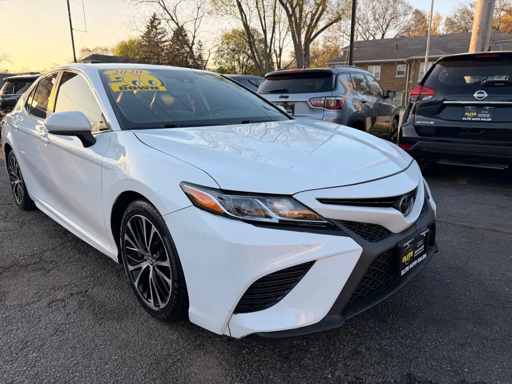 White 2020 TOYOTA CAMRY SE for sale in Hobart, IN