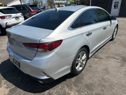 More photos of 2018 HYUNDAI SONATA SPORT at Elite Auto Sales Hobart, IN