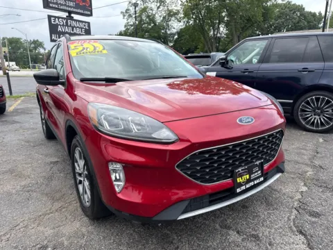 Red 2022 FORD ESCAPE SEL for sale in Hobart, IN