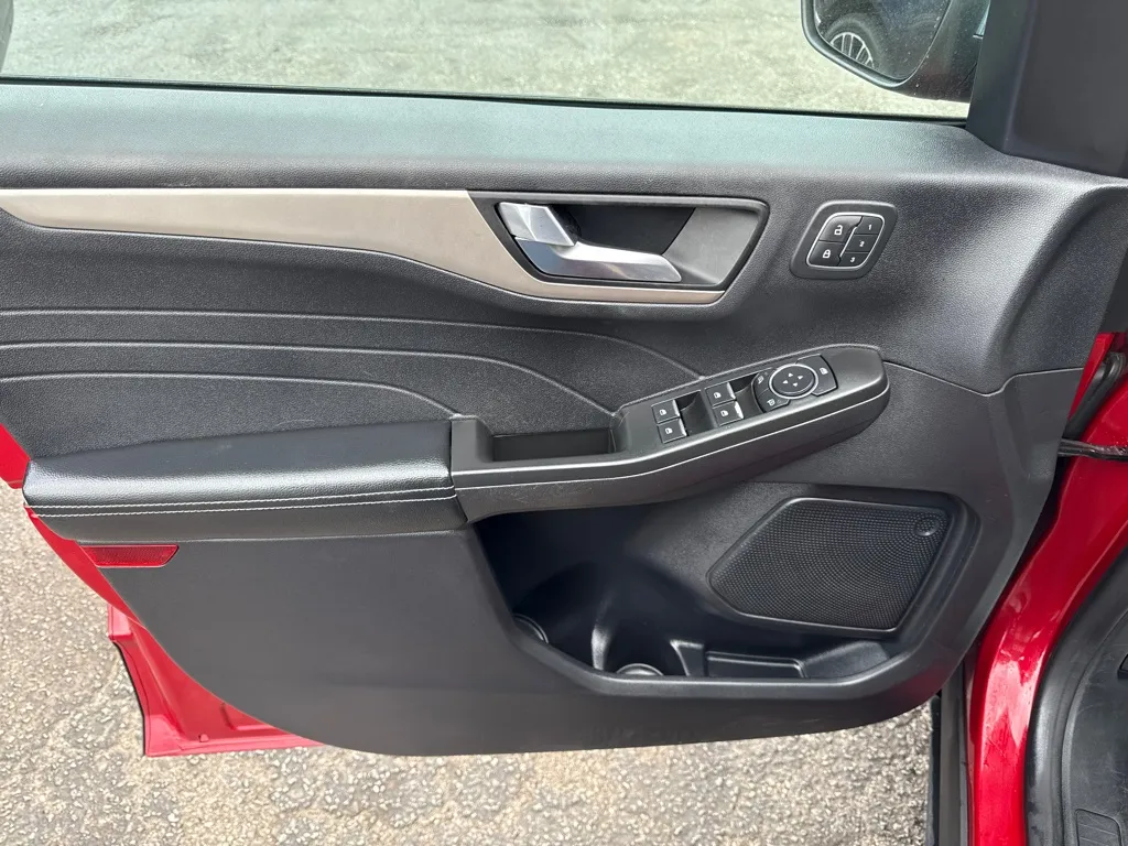 2022 Ford Escape SEL - Photo 9