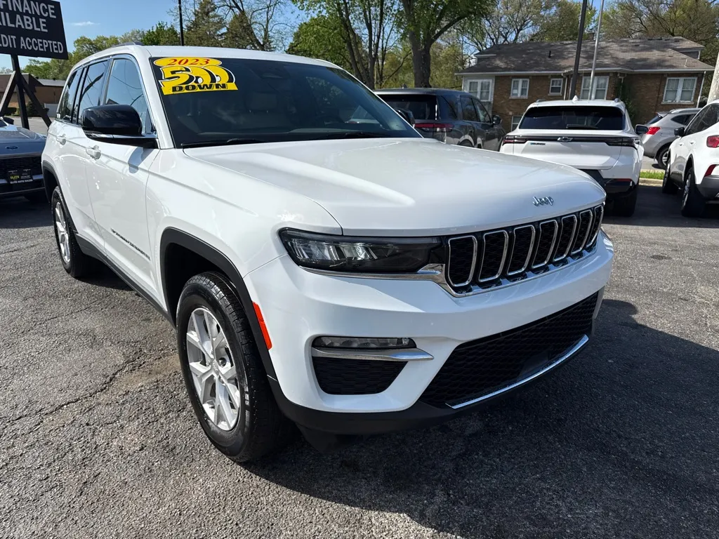 White 2023 JEEP GRAND CHEROKEE LIMITED for sale in Hobart, IN