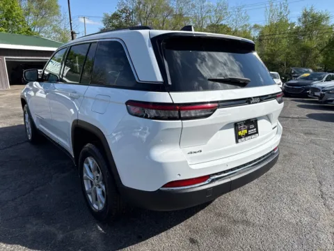 More photos of 2023 JEEP GRAND CHEROKEE LIMITED at Elite Auto Sales Hobart, IN