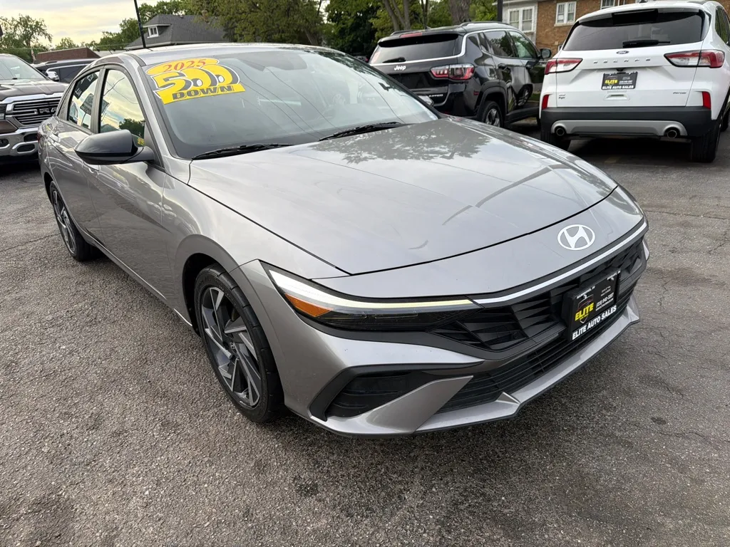 2025 Hyundai Elantra 2.0 SEL Sport IVT's photo