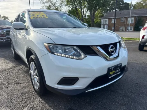 White 2016 NISSAN ROGUE S for sale in Hobart, IN