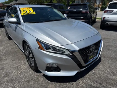 Silver 2019 NISSAN ALTIMA SV for sale in Hobart, IN