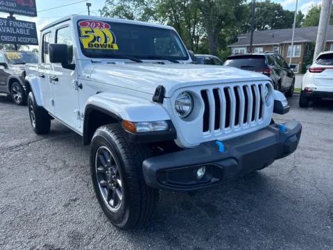 White 2023 JEEP GLADIATOR OVERLAND for sale in Hobart, IN