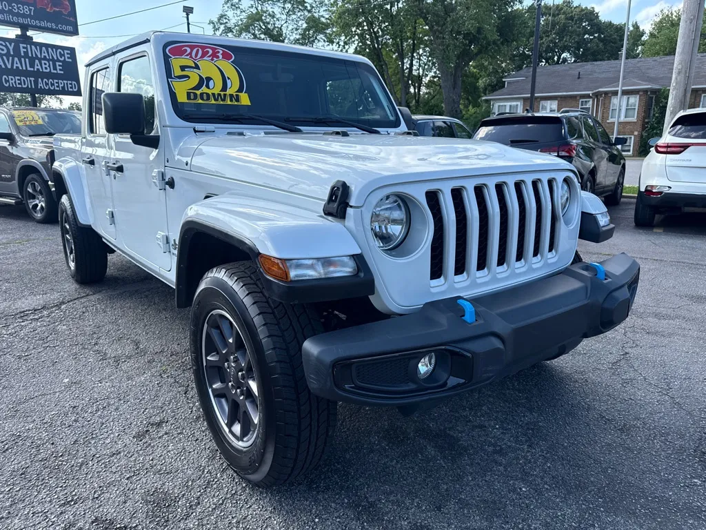 2023 Jeep Gladiator Overland's photo
