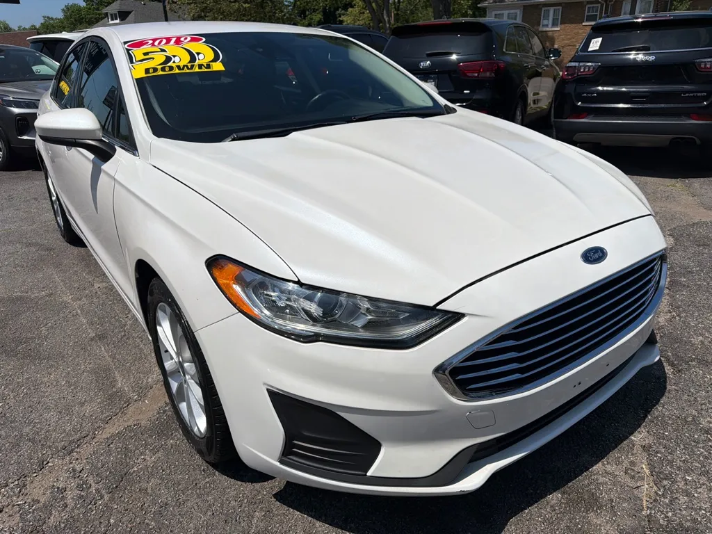 2019 Ford Fusion SE FWD's photo