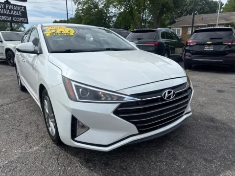 White 2020 HYUNDAI ELANTRA SEL for sale in Hobart, IN