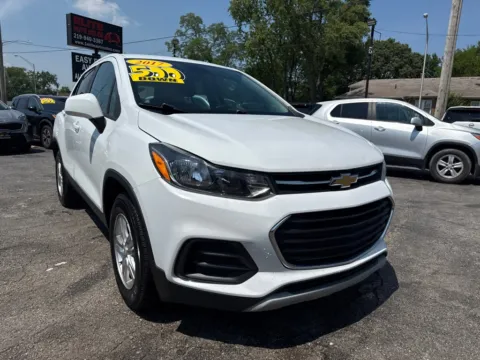 White 2017 CHEVROLET TRAX LS for sale in Hobart, IN