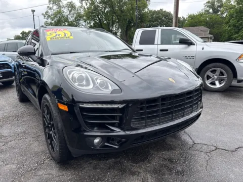 Black 2018 PORSCHE MACAN for sale in Hobart, IN