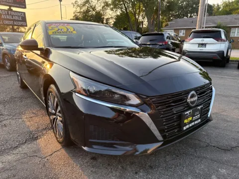 Black 2023 NISSAN ALTIMA SV for sale in Hobart, IN