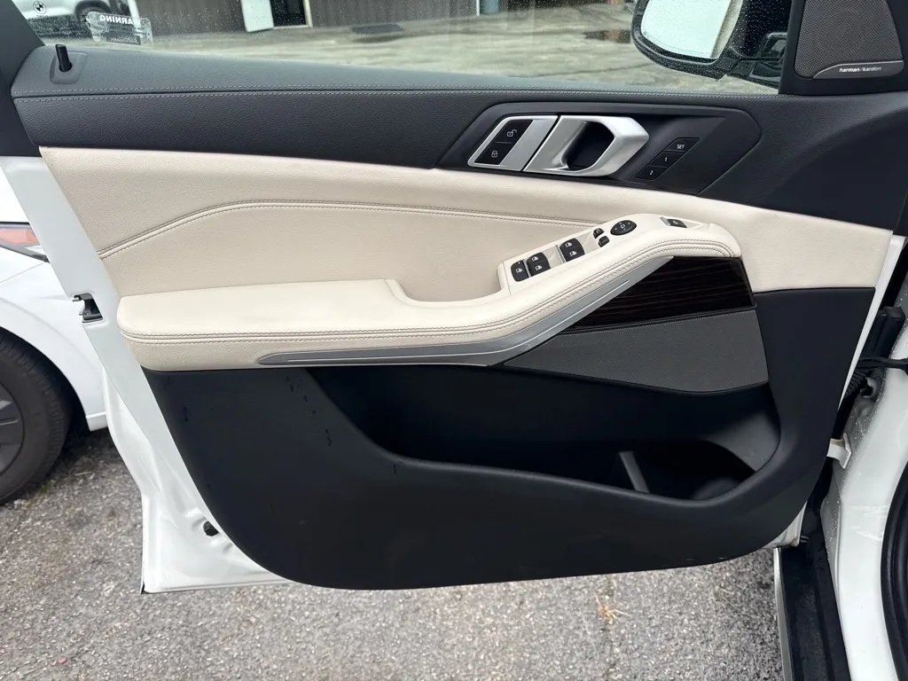 2021 BMW X5 40i - Photo 9