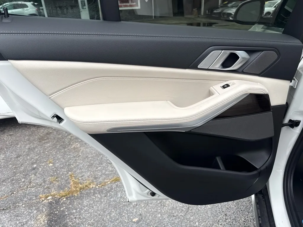 2021 BMW X5 40i - Photo 6
