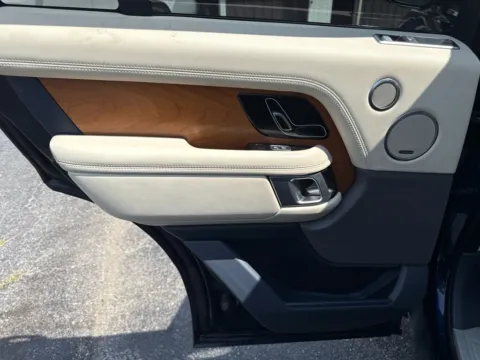 More photos of 2021 LAND ROVER RANGE ROVER WESTMINSTER EDITION at Elite Auto Sales Hobart, IN