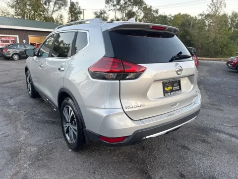 More photos of 2018 NISSAN ROGUE SV HYBRID at Elite Auto Sales Hobart, IN