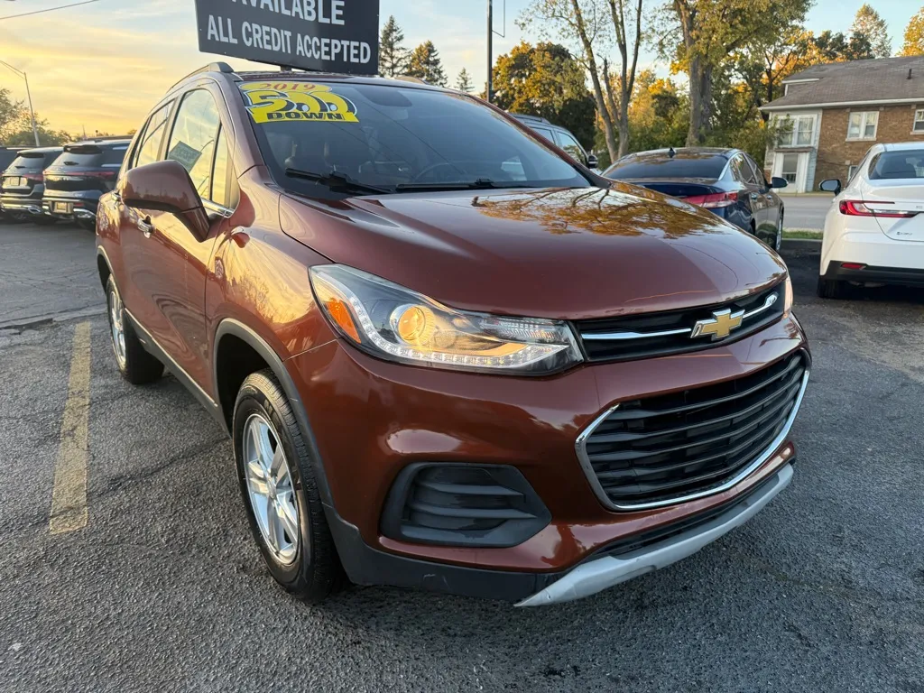 Orange 2019 CHEVROLET TRAX 1LT for sale in Hobart, IN