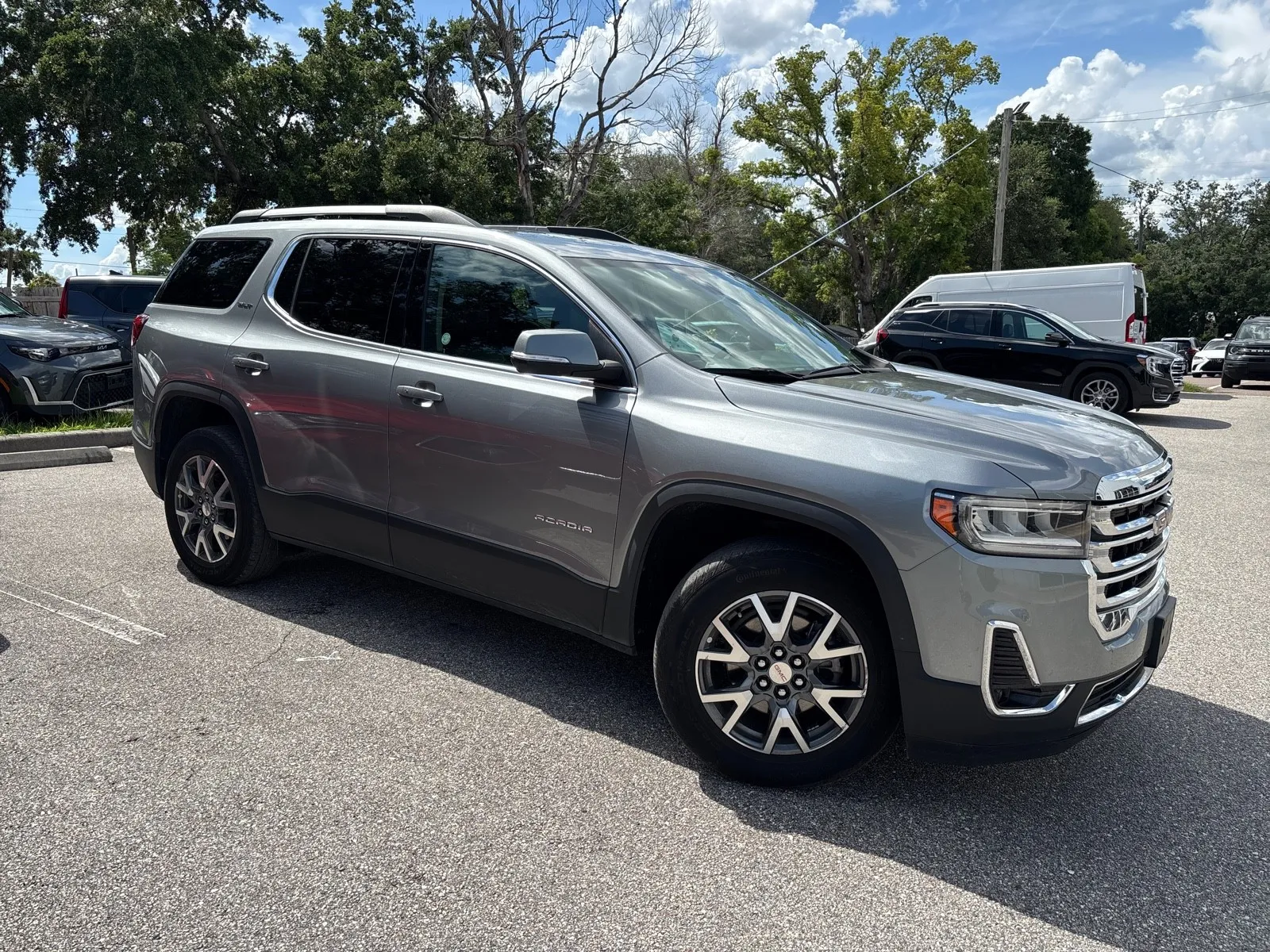 2023 GMC Acadia SLT - Photo 6
