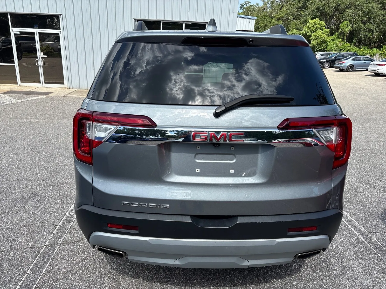 2023 GMC Acadia SLT - Photo 8