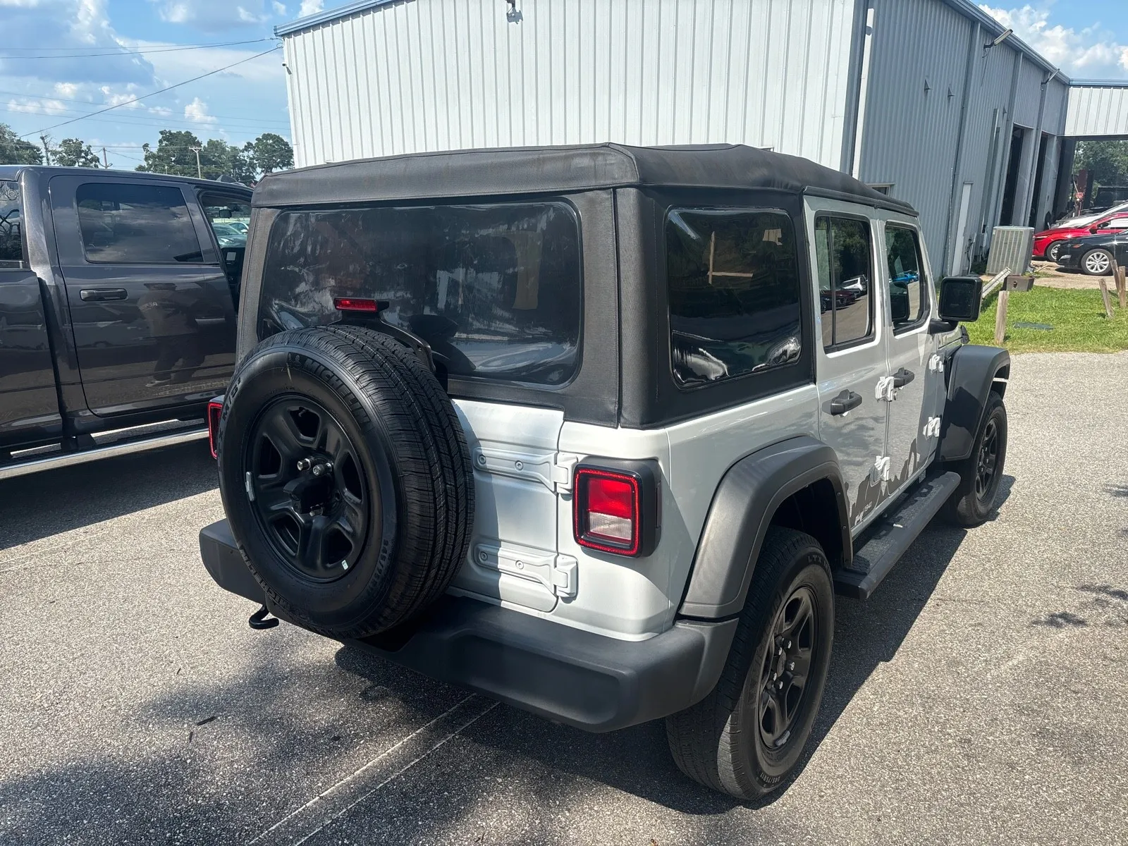 2021 Jeep Wrangler Unlimited Sport - Photo 9