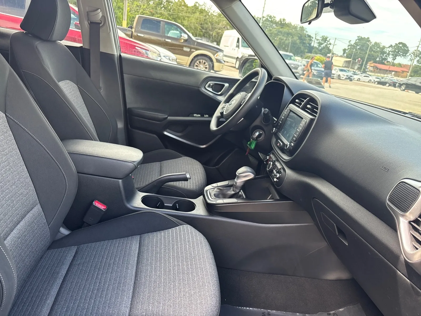 2021 Kia Soul S - Photo 13